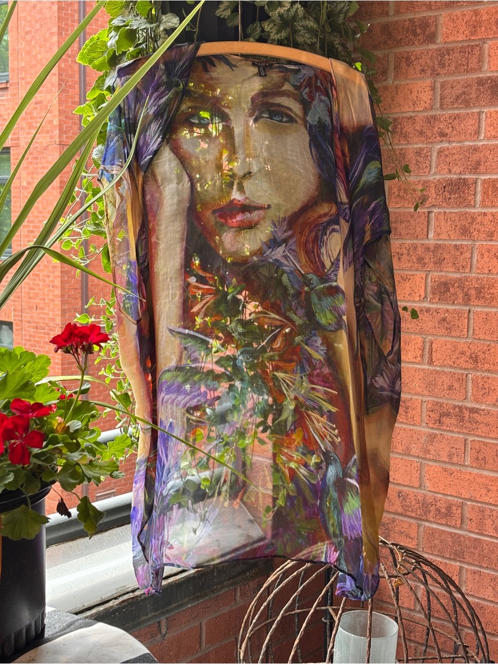 Closing Sale. ART TO WEAR Luxury diaphanous open top w/ botanicals & pretty face
